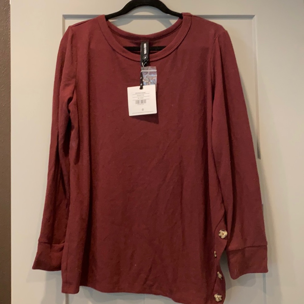 Agnes & Dora NWT XL Burgandy Side Button Sweater